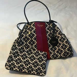 kate spade Spade Flower Jacquard Stripe
Everything Large Tote, Pink/Red Multi